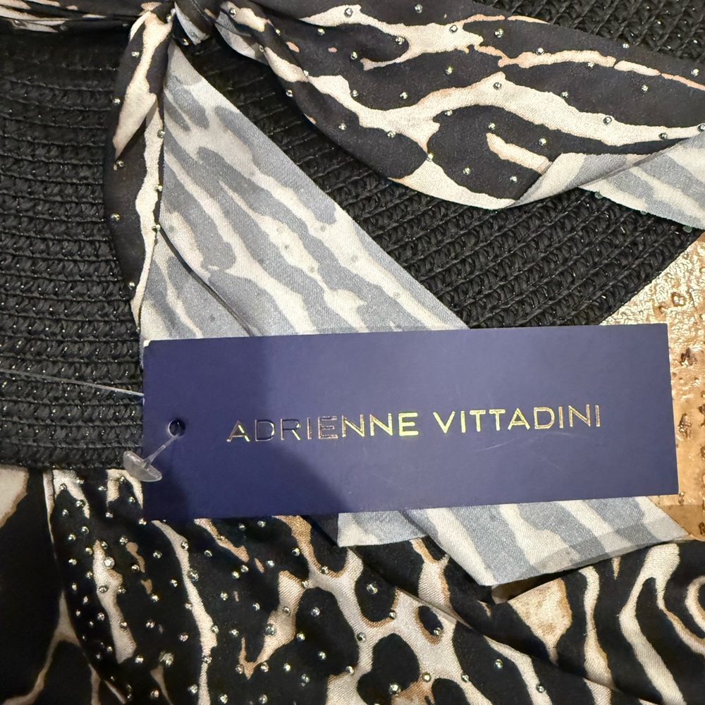 New Adrienne Vittardini Resortwear Kimono and Hat Set - Picture 15 of 16